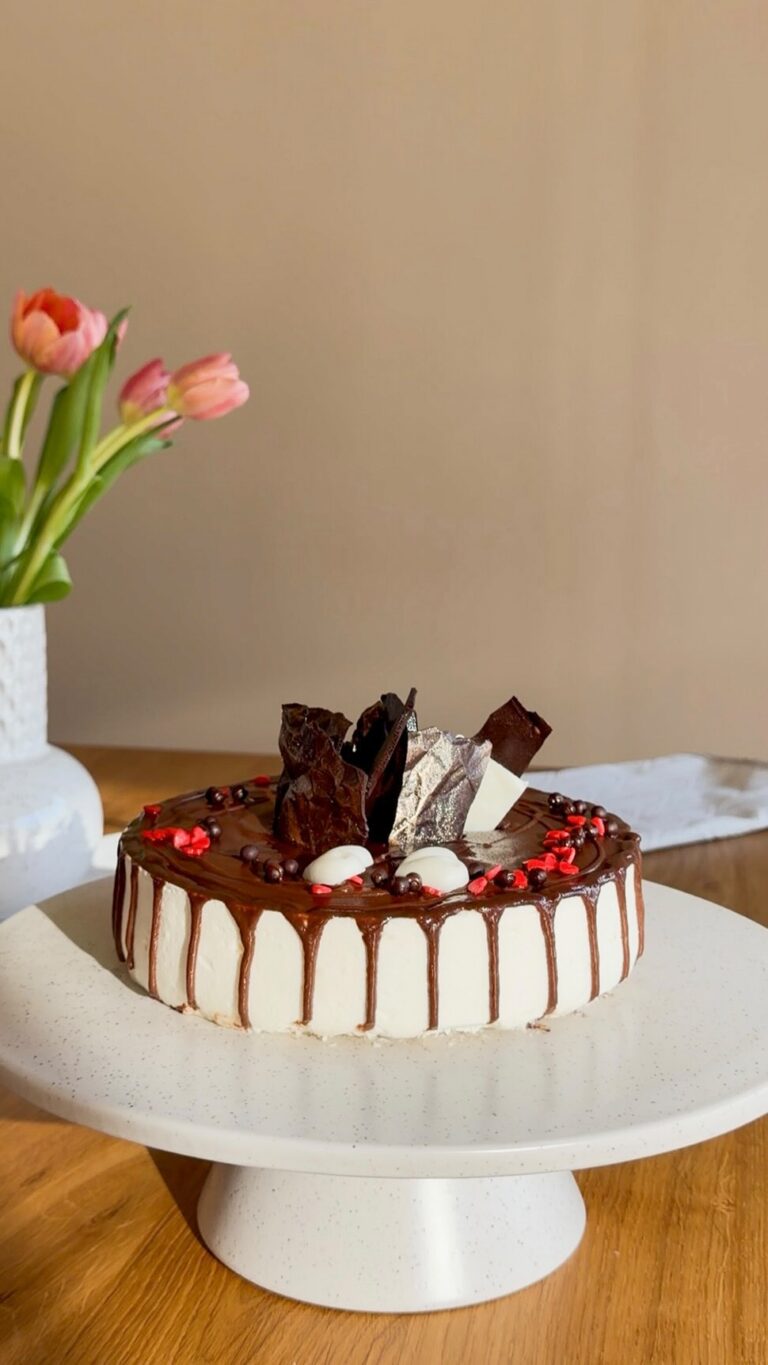 Instagram post from pagarini_bakery. This post is in position 3.